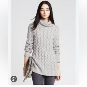 Banana Republic Cable sweater/Color Silver Lake